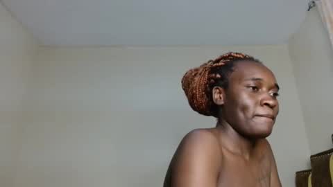 Snapshot of dolce_amber chatting on November 21, 10:19 pm Dolce online show from November 21, 10:19 pm