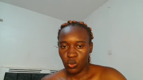 Snapshot of dolce_amber chatting on November 22, 10:47 am Dolce online show from November 22, 10:47 am