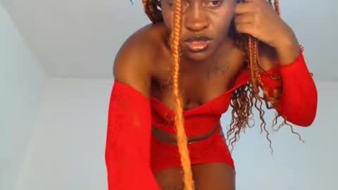 Snapshot of dolce_amber chatting on December 2, 6:58 pm Dolce online show from December 2, 6:58 pm