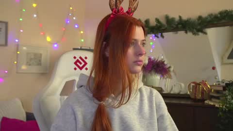 Snapshot of doll_lesli chatting on December 27, 2:54 pm Your doll Lesli online show from December 27, 2:54 pm