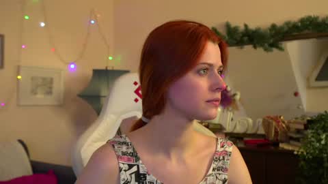 Snapshot of doll_lesli chatting on December 28, 2:53 pm Your doll Lesli online show from December 28, 2:53 pm