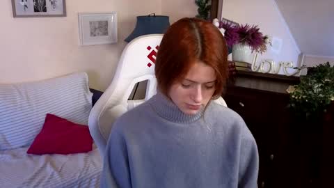 Snapshot of doll_lesli chatting on January 20, 2:25 pm Your doll Lesli online show from January 20, 2:25 pm