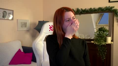 Snapshot of doll_lesli chatting on January 24, 2:08 pm Your doll Lesli online show from January 24, 2:08 pm