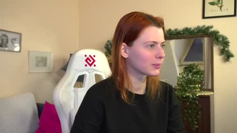 Snapshot of doll_lesli chatting on January 26, 2:30 pm Your doll Lesli online show from January 26, 2:30 pm