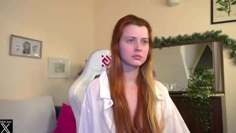 Snapshot of doll_lesli chatting on January 26, 5:34 pm Your doll Lesli online show from January 26, 5:34 pm