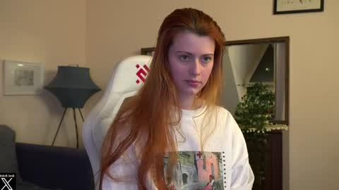 Snapshot of doll_lesli chatting on February 7, 5:29 pm Your doll Lesli online show from February 7, 5:29 pm