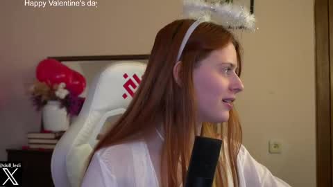 Snapshot of doll_lesli chatting on February 14, 9:10 pm Your doll Lesli online show from February 14, 9:10 pm