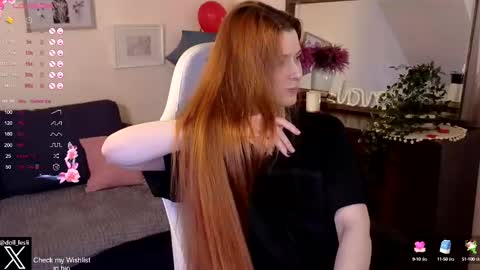 Snapshot of doll_lesli chatting on February 23, 5:50 pm Your doll Lesli online show from February 23, 5:50 pm