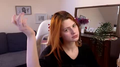 Snapshot of doll_lesli chatting on March 1, 9:51 am Your doll Lesli online show from March 1, 9:51 am