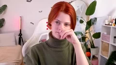 Snapshot of doll_lesli chatting on October 30, 9:22 am Your doll Lesli online show from October 30, 9:22 am