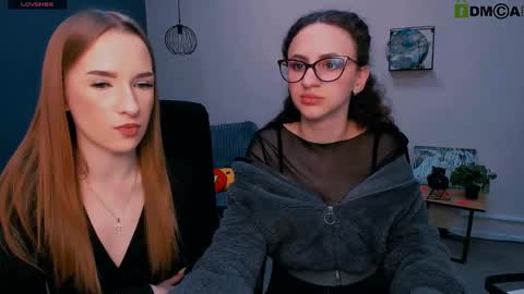 doll_vey online show from March 3, 3:42 pm