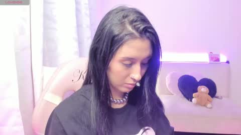 Snapshot of doll_waif chatting on March 8, 5:28 am veronica Independent model online show from March 8, 5:28 am