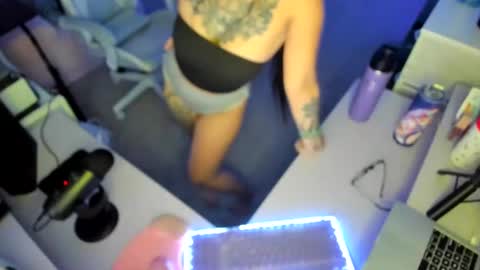 DOLLLFACE online show from September 20, 4:24 am