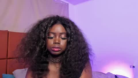 emily --  online show from December 3, 10:51 pm