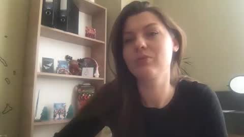 Snapshot of dollyroma chatting on December 16, 9:47 am DollyRoma online show from December 16, 9:47 am