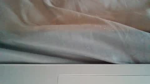 Snapshot of dom91070 chatting on October 23, 9:19 am dom91070 online show from October 23, 9:19 am