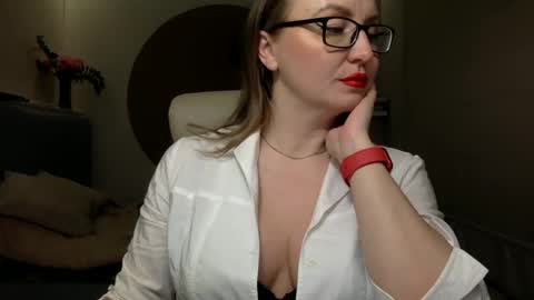 DOM MUMMY online show from February 23, 4:57 pm