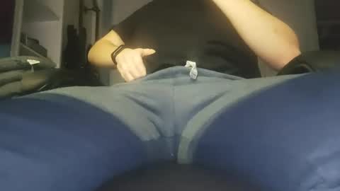 Snapshot of domcook147 chatting on January 21, 12:36 am domcook147 online show from January 21, 12:36 am