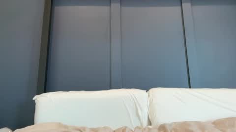 Snapshot of domd3 chatting on December 14, 9:30 pm Dom online show from December 14, 9:30 pm