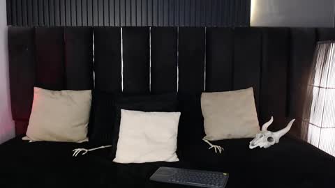 Snapshot of dominic_ghost chatting on October 9, 11:14 pm Dominic online show from October 9, 11:14 pm