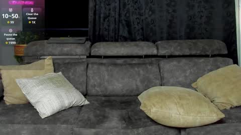 SANTI  independent model online show from February 2, 4:26 am