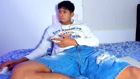  Dominic  online show from December 1, 1:43 am