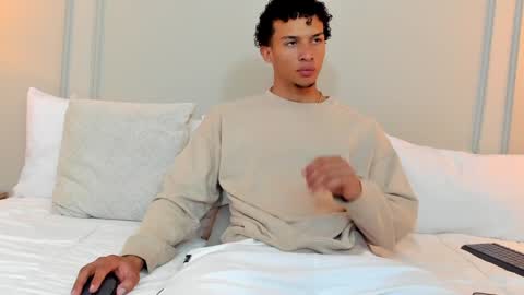 Dominick Star online show from December 12, 3:43 am