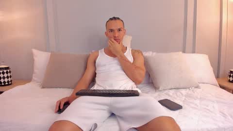 Dominick Star online show from November 7, 4:01 am