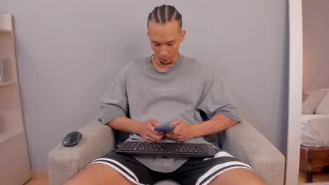 Dominick Star online show from November 8, 3:50 am