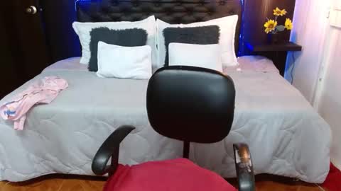  D O M I N K  online show from February 23, 3:02 am