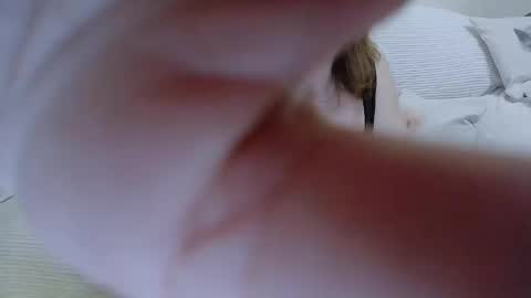 Snapshot of donnadoll4u chatting on February 18, 5:10 pm Erica online show from February 18, 5:10 pm