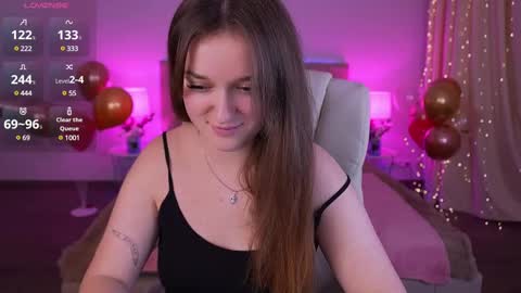 DONNA online show from February 12, 8:50 pm