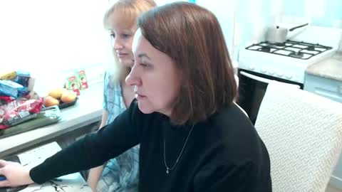 Snapshot of donnamagdalena chatting on November 11, 8:25 am DonnaMagdalena online show from November 11, 8:25 am