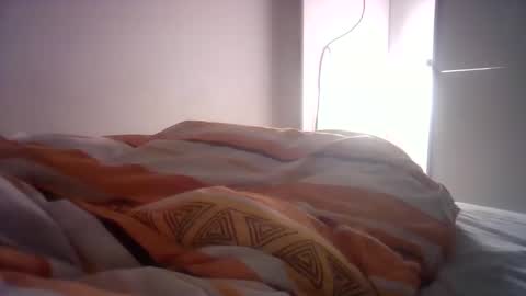 Snapshot of dony83mv chatting on December 24, 2:54 am dony83mv online show from December 24, 2:54 am