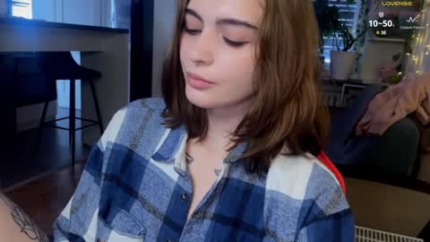 Snapshot of dorfmatratze_ chatting on January 4, 12:05 pm Alice online show from January 4, 12:05 pm