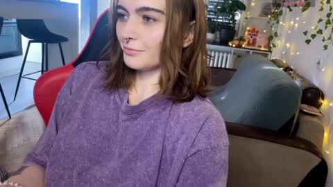 Snapshot of dorfmatratze_ chatting on January 26, 9:08 am Alice online show from January 26, 9:08 am