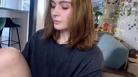 Snapshot of dorfmatratze_ chatting on January 27, 12:16 pm Alice online show from January 27, 12:16 pm