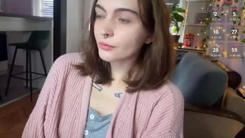 Snapshot of dorfmatratze_ chatting on February 25, 7:09 am Alice online show from February 25, 7:09 am