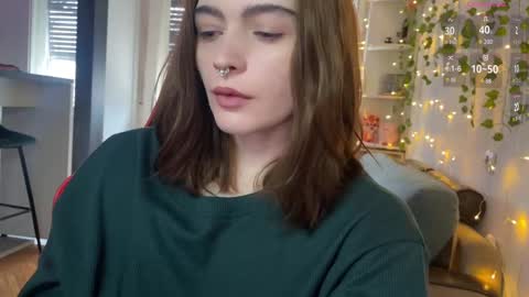 Snapshot of dorfmatratze_ chatting on February 28, 8:20 am Alice online show from February 28, 8:20 am