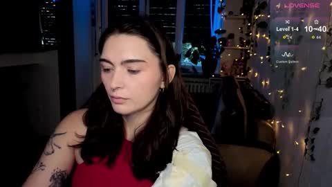 Snapshot of dorfmatratze_ chatting on September 25, 5:33 am Alice online show from September 25, 5:33 am