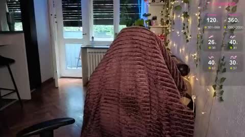 Snapshot of dorfmatratze_ chatting on September 27, 6:18 am Alice online show from September 27, 6:18 am