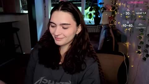 Snapshot of dorfmatratze_ chatting on October 3, 9:28 am Alice online show from October 3, 9:28 am