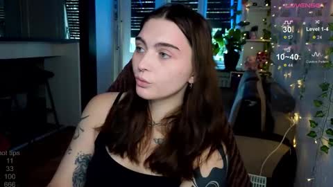 Snapshot of dorfmatratze_ chatting on October 10, 8:24 am Alice online show from October 10, 8:24 am