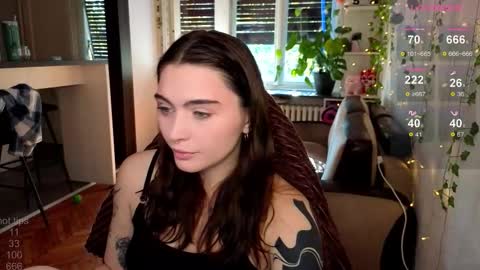 Snapshot of dorfmatratze_ chatting on October 16, 7:53 am Alice online show from October 16, 7:53 am