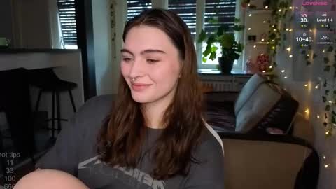 Snapshot of dorfmatratze_ chatting on November 29, 8:50 am Alice online show from November 29, 8:50 am