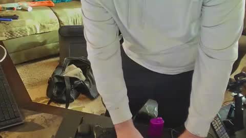 DotYourEyezez  online show from December 12, 3:37 pm