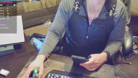 DotYourEyezez  online show from February 16, 5:59 am