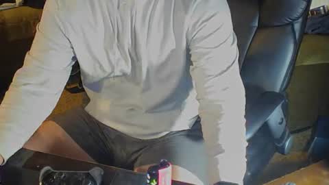 DotYourEyezez  online show from October 24, 7:49 am