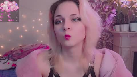 Snapshot of doublebubblecum chatting on November 1, 2:13 am Angie online show from November 1, 2:13 am