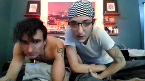 Snapshot of douxi_does_it chatting on November 16, 9:20 pm Douxi online show from November 16, 9:20 pm